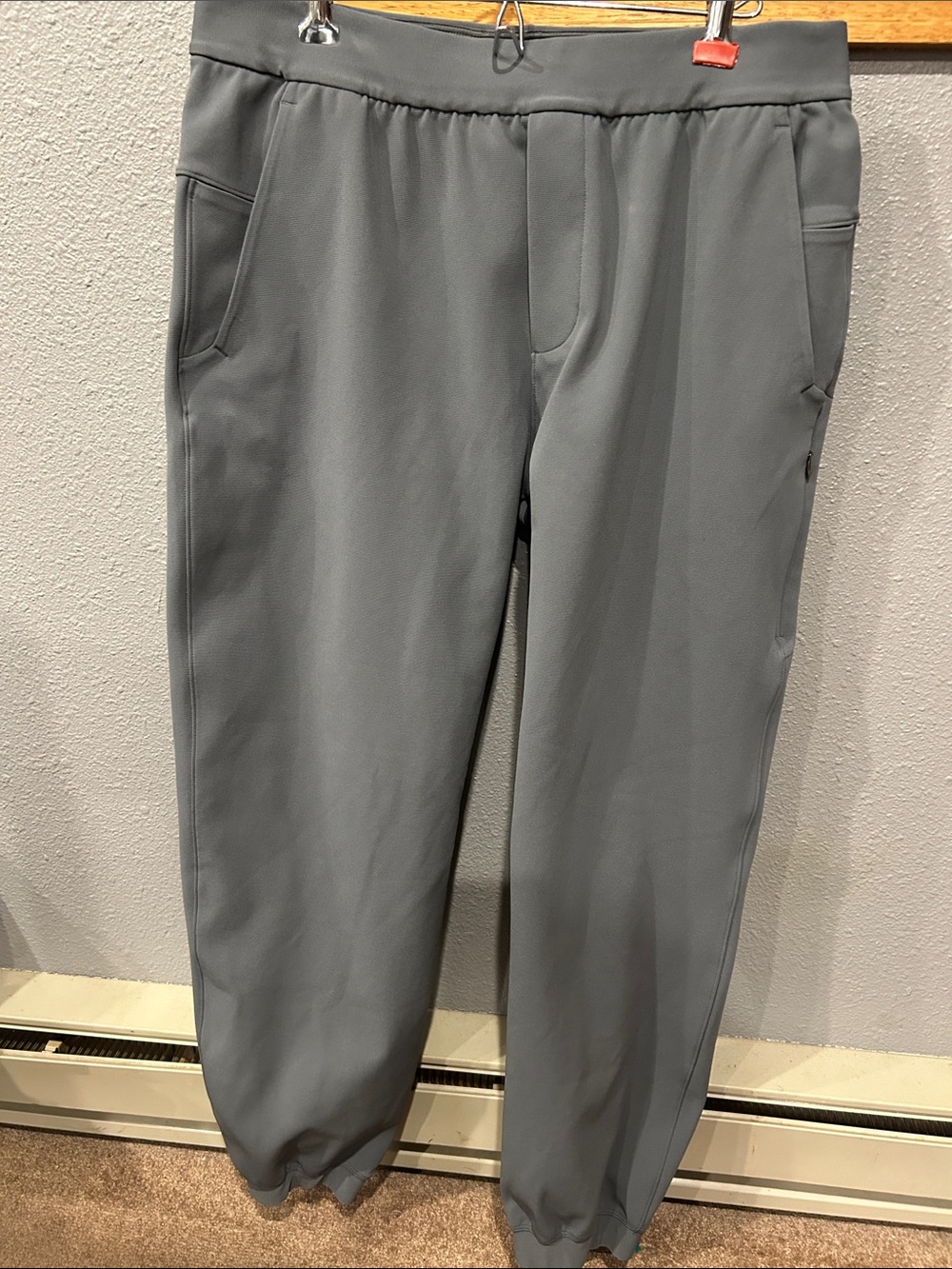 lululemon athletica Men's Slate Gray Sojourn Jogger